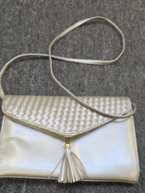 Unknown Gray Purse
